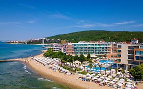 Sandy Bay Hotel